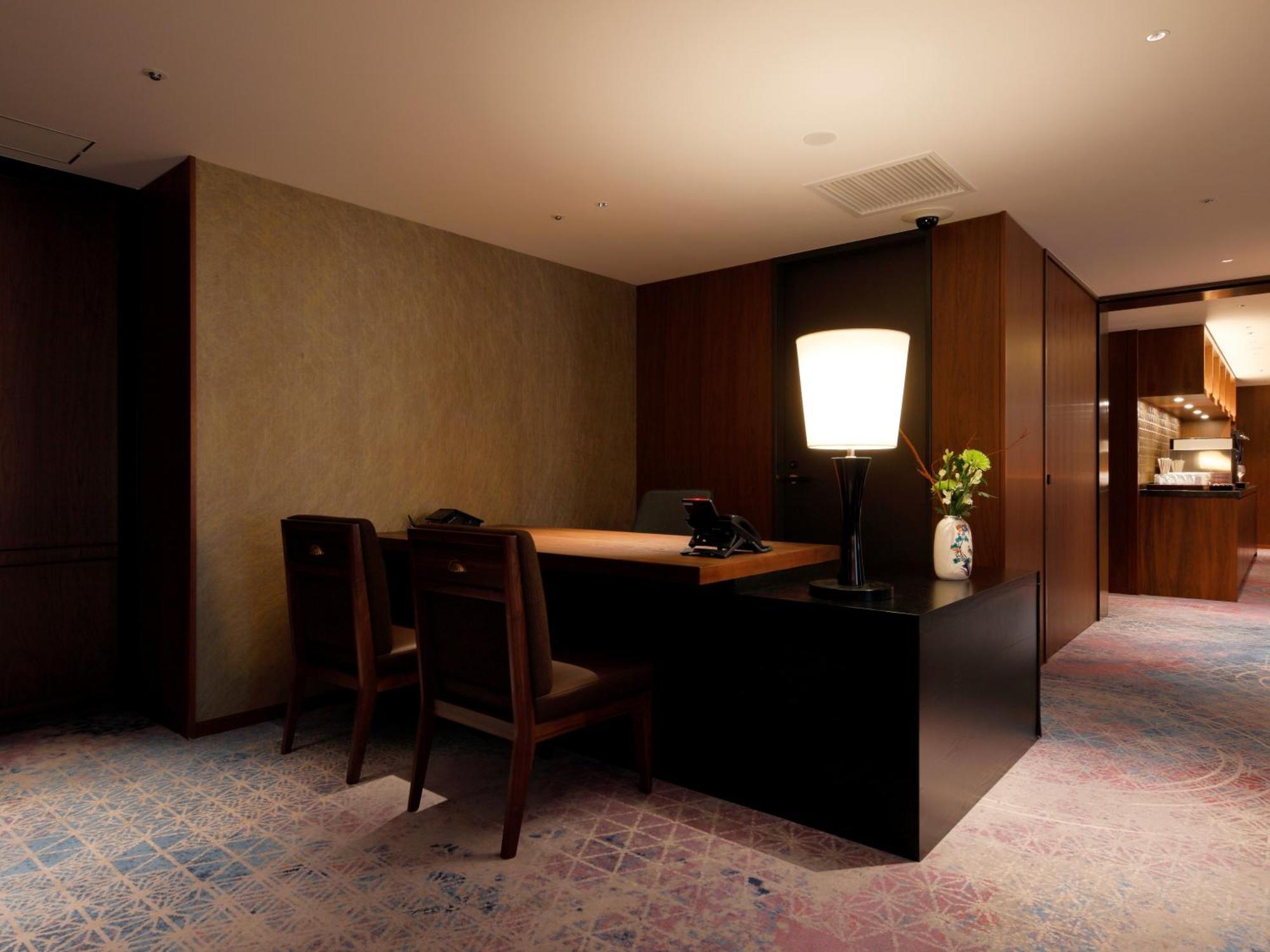 The Hotel Sanraku Kanazawa 21Th December 2022 Open Luaran gambar A suite at the hotel